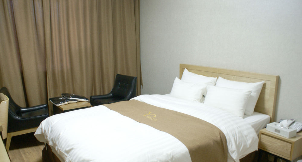 Y Ocean Hotel Yeosu Zewnętrze zdjęcie