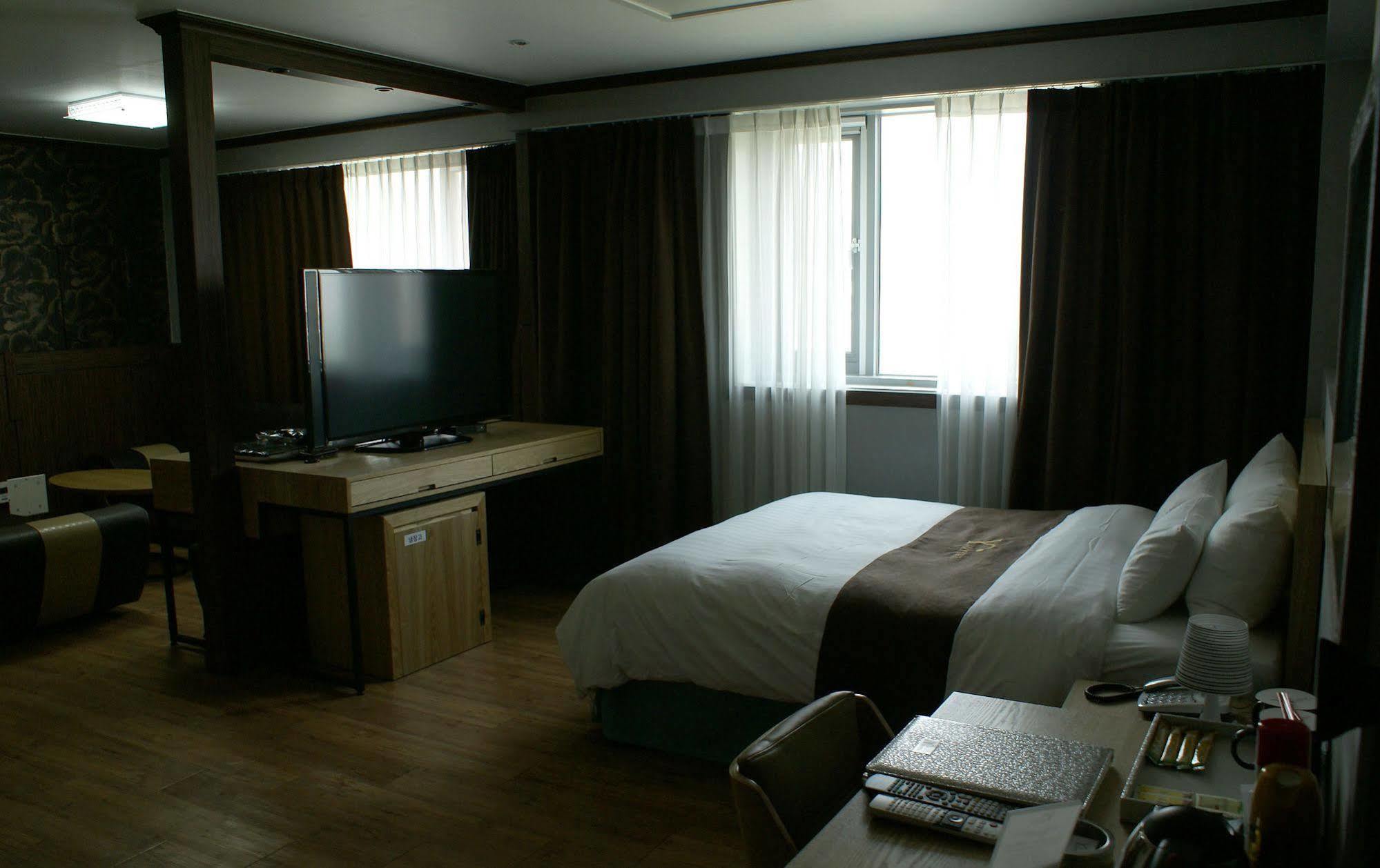 Y Ocean Hotel Yeosu Zewnętrze zdjęcie
